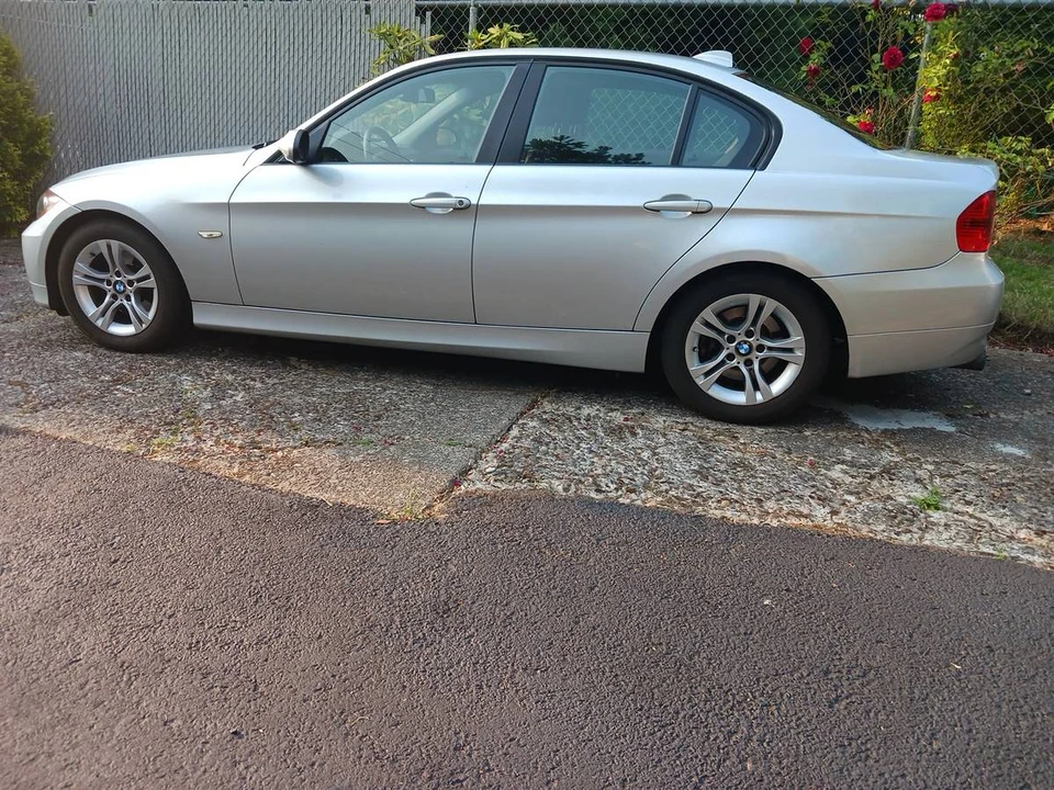 2008 BMW E90 335i Sedan - Image 5 of 15