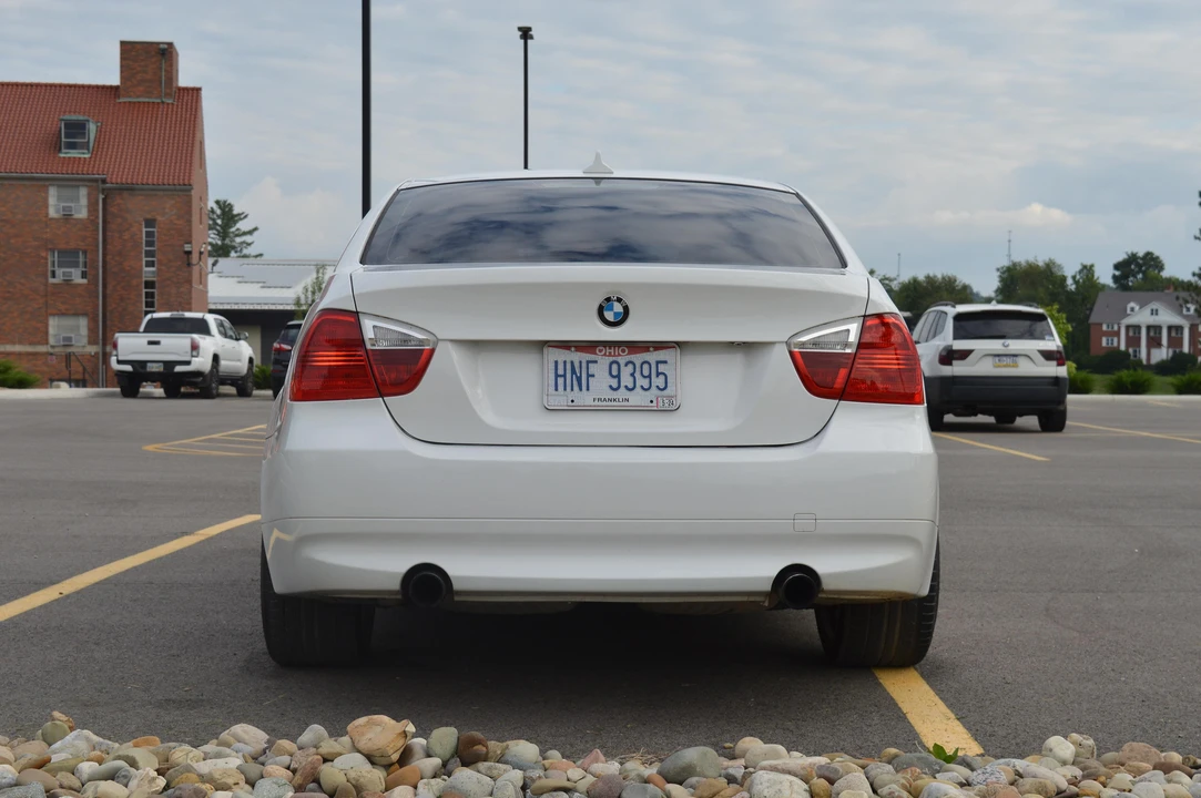 2008 BMW E90 335i Sedan - Image 11 of 31