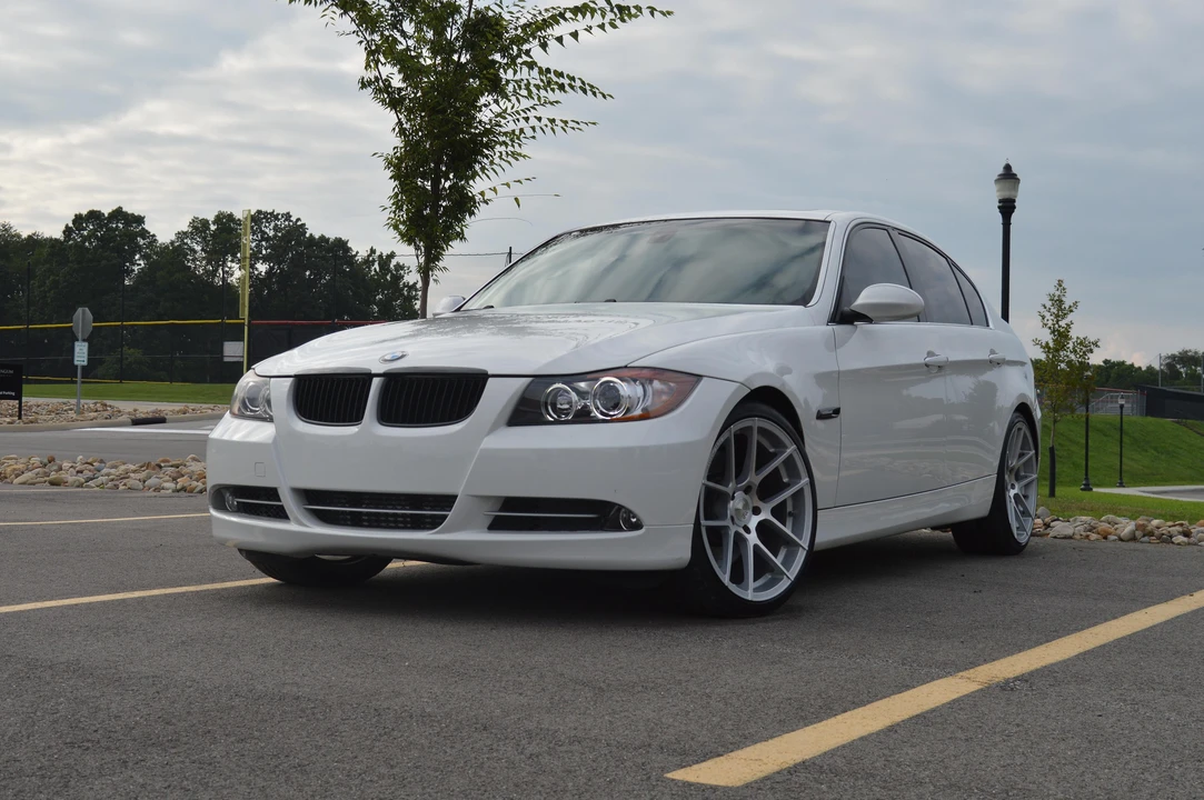 2008 BMW E90 335i Sedan - Image 8 of 31