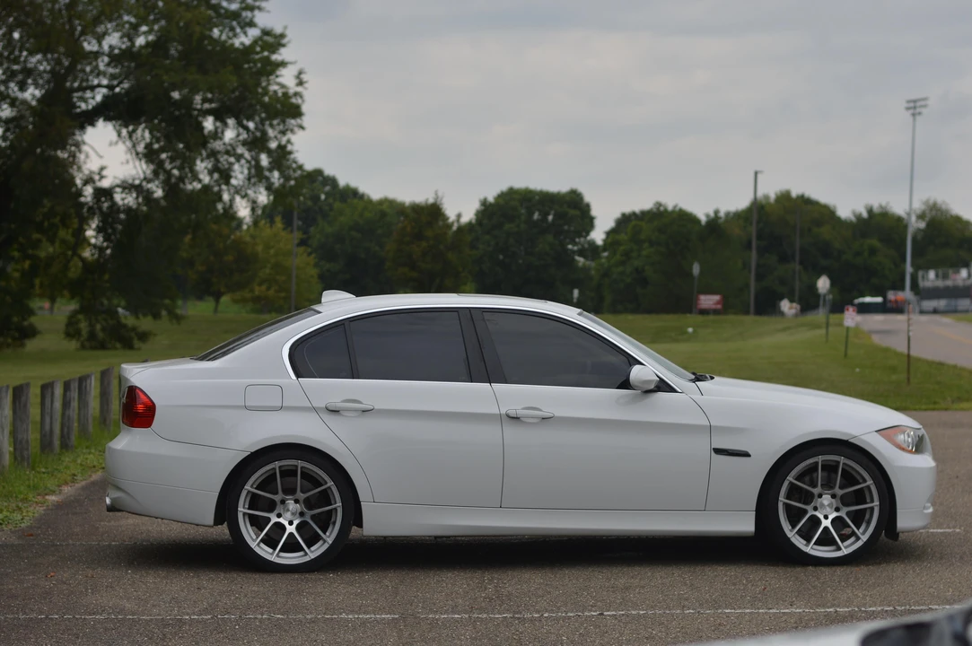 2008 BMW E90 335i Sedan - Image 14 of 31