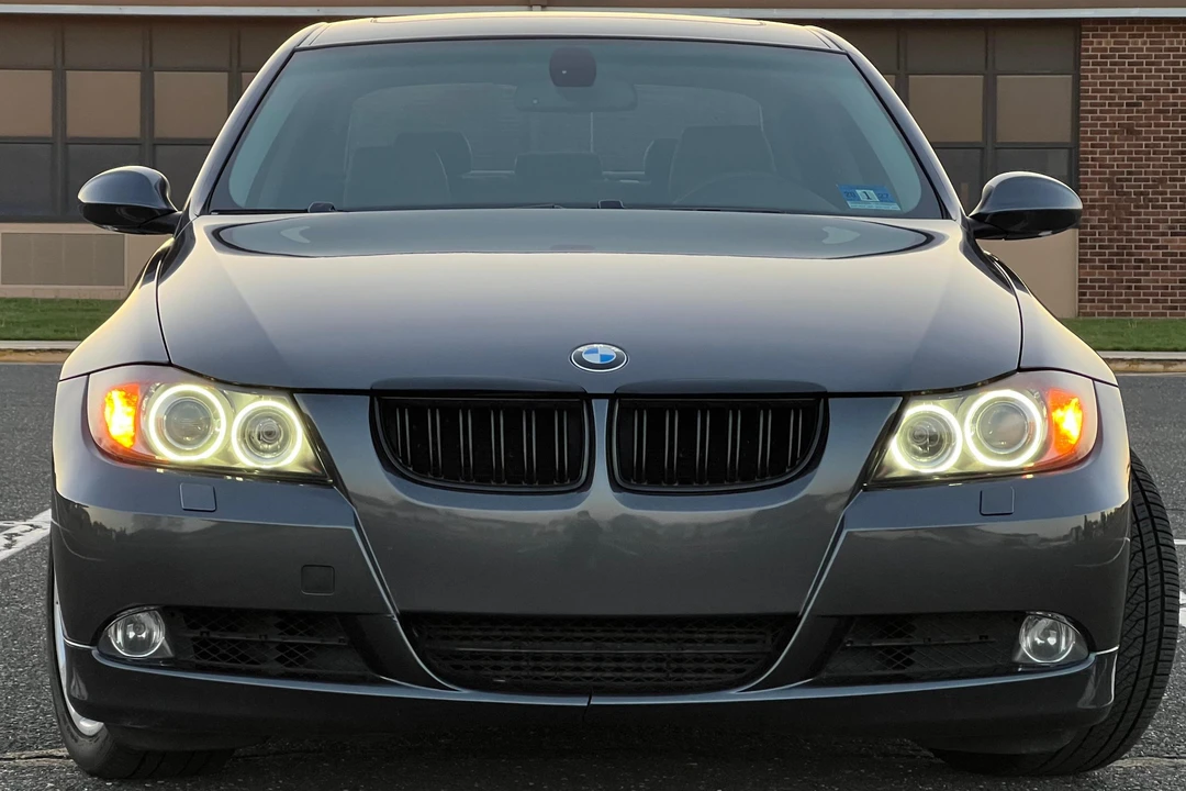 2008 BMW E90 335i Sedan - Image 2 of 31
