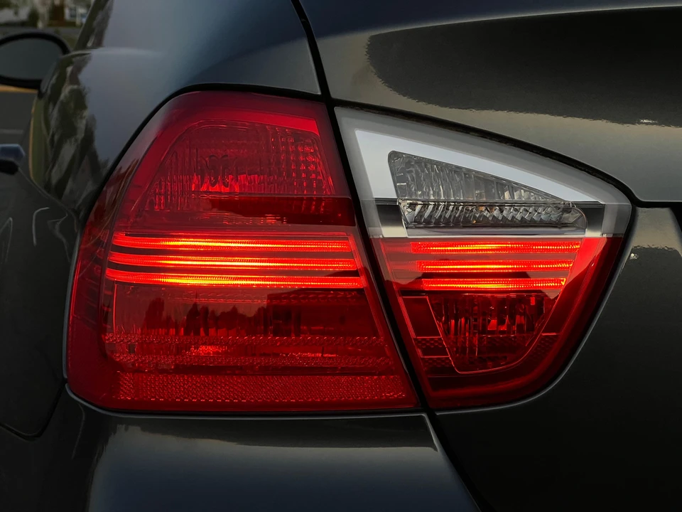 2008 BMW E90 335i Sedan - Image 27 of 31