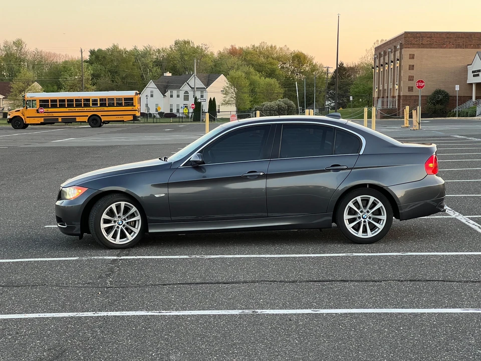 2008 BMW E90 335i Sedan - Image 8 of 31