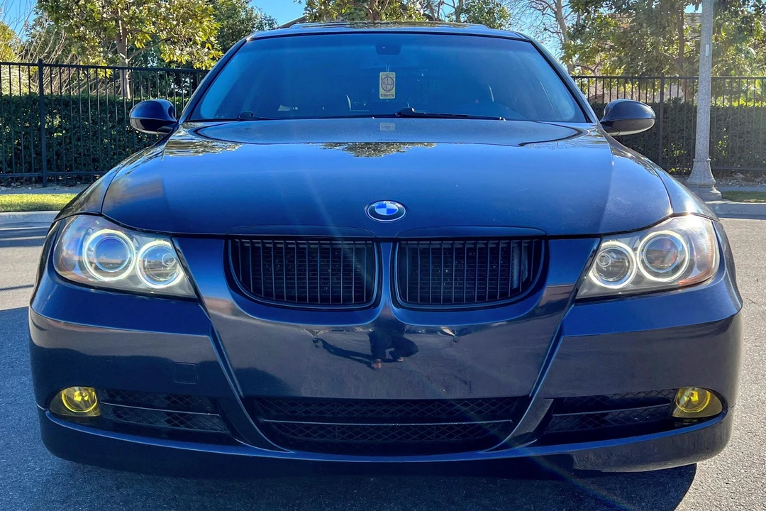2008 BMW E90 335i Sedan - Image 2 of 31