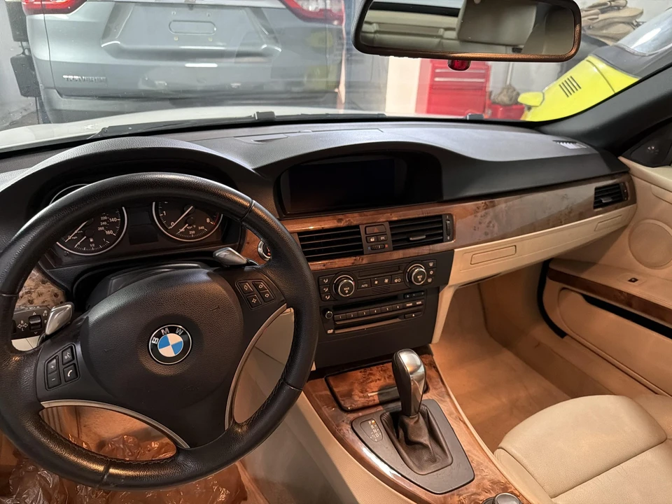 2008 BMW E93 335i Convertible - Image 18 of 31