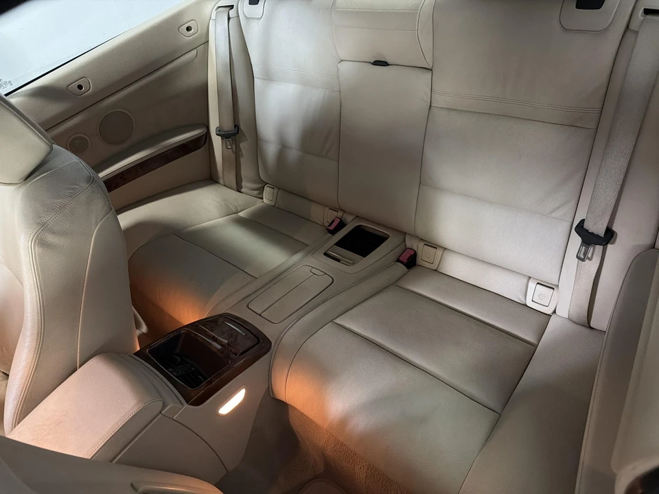 2008 BMW E93 335i Convertible - Image 27 of 31