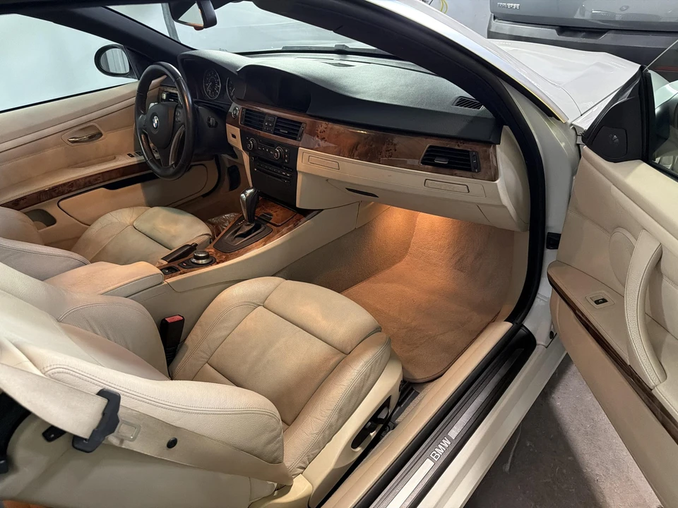 2008 BMW E93 335i Convertible - Image 14 of 31