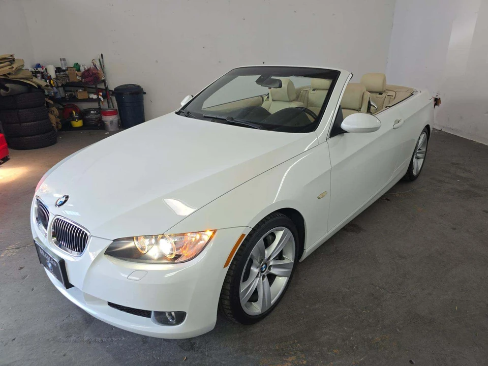2008 BMW E93 335i Convertible - Image 2 of 31