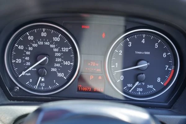 2008 BMW E93 335i Convertible - Image 16 of 17
