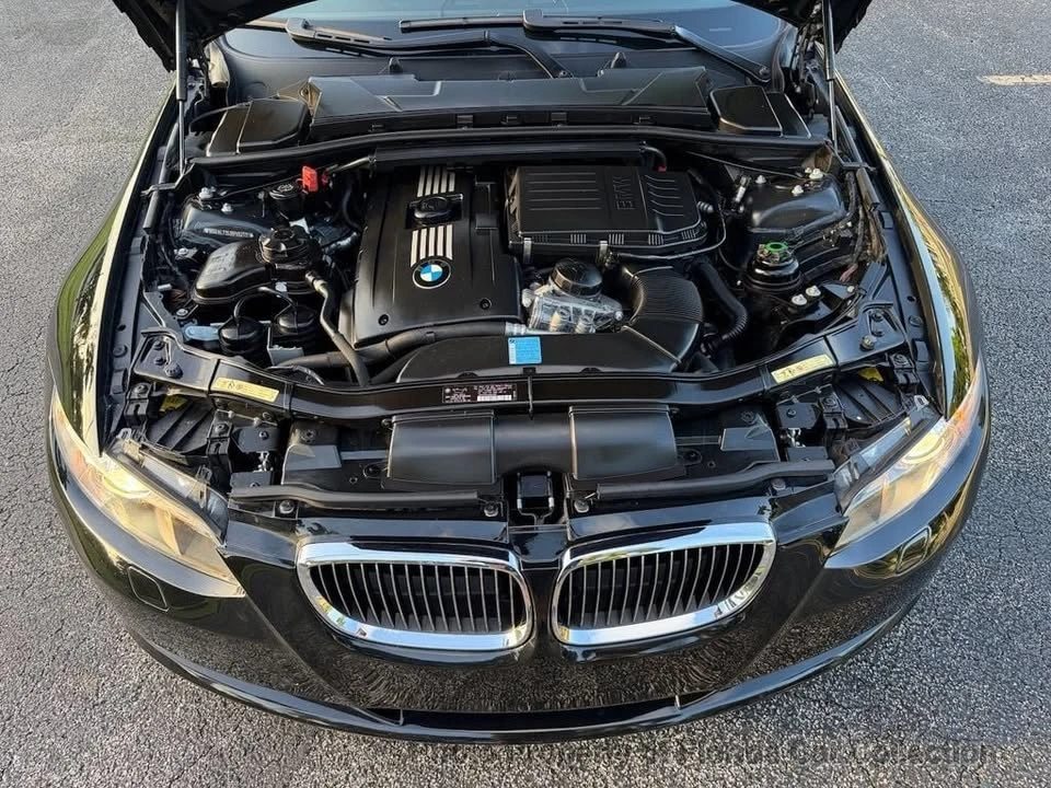 2008 BMW E93 335i Convertible - Image 19 of 20