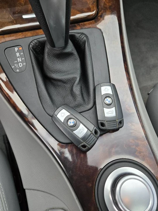 2008 BMW E90 335i Sedan - Image 16 of 21