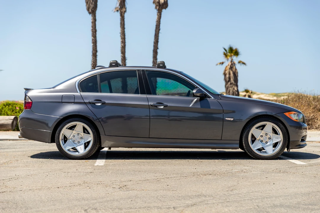 2008 BMW E90 335i Sedan - Image 16 of 31