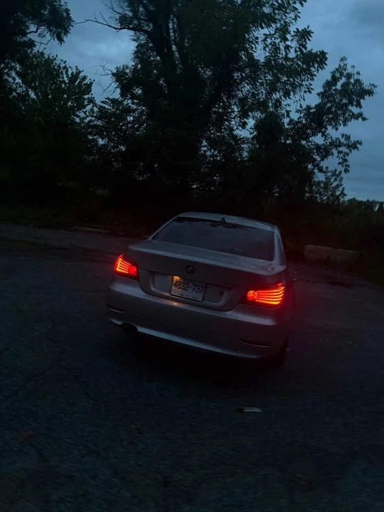 2008 BMW E60 5 Series Sedan - Image 2 of 3