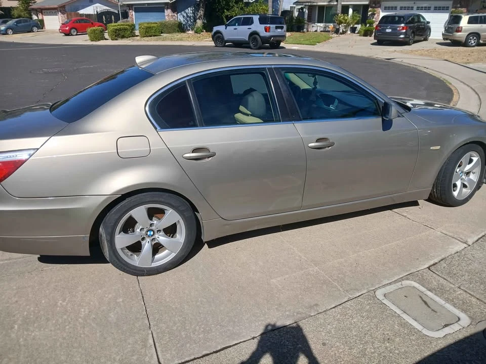 2008 BMW E60 5 Series Sedan - Image 2 of 3