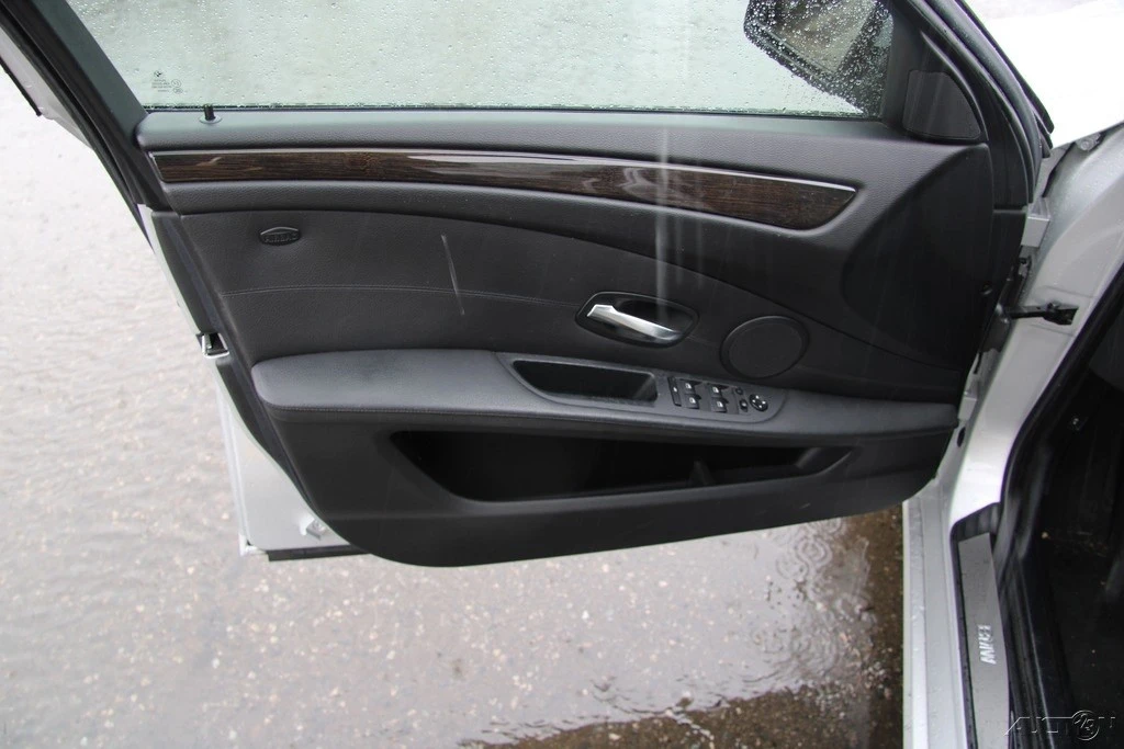 2008 BMW E60 5 Series Sedan - Image 12 of 21