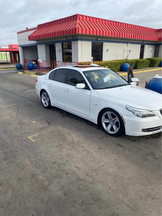2008 BMW E60 5 Series Sedan - Image 2 of 6