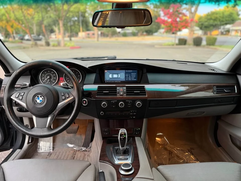 2008 BMW E60 5 Series Sedan - Image 14 of 18
