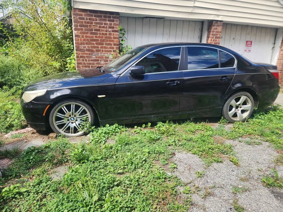 2008 BMW E60 5 Series Sedan - Image 2 of 3