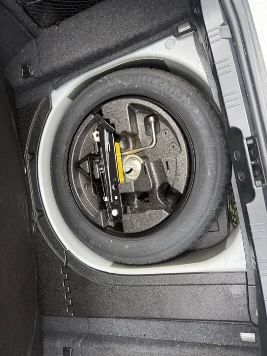 2008 BMW E60 5 Series Sedan - Image 8 of 8