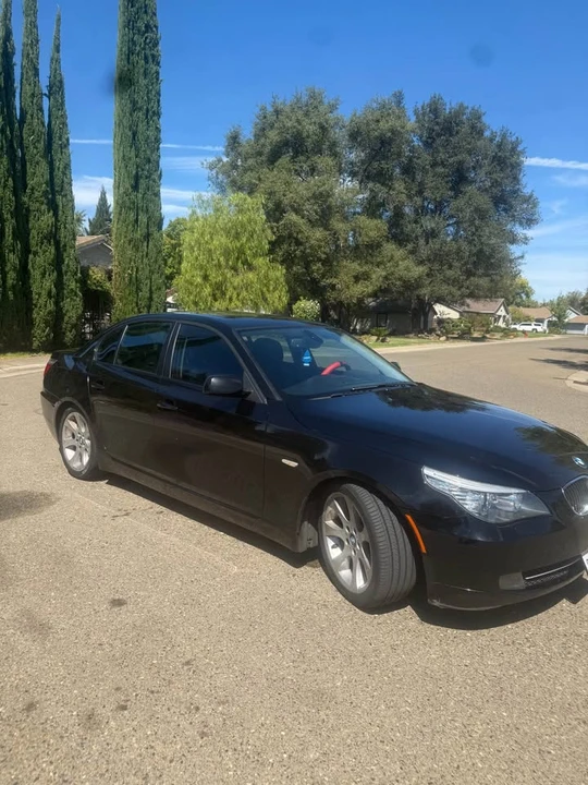 2008 BMW E60 5 Series Sedan - Image 2 of 6