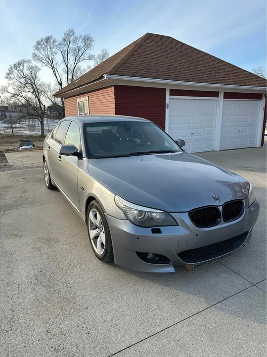 2008 BMW E60 5 Series Sedan - Image 2 of 4