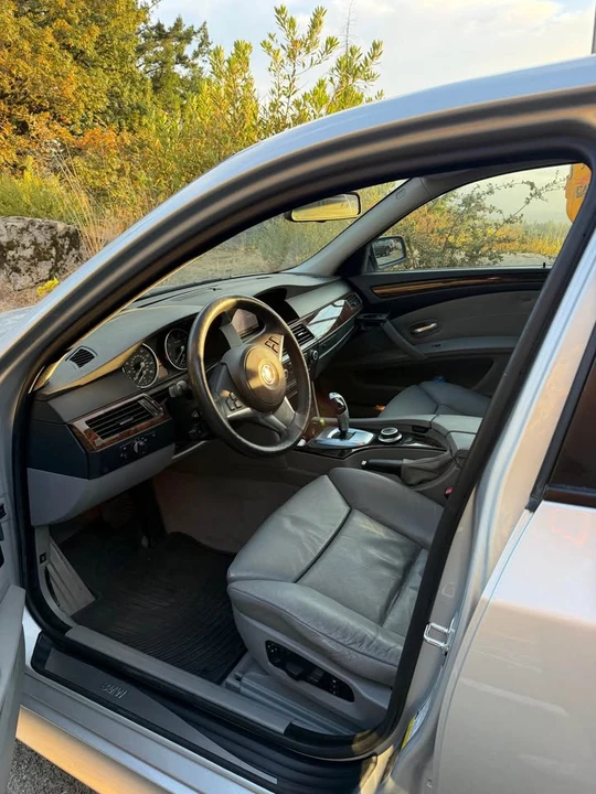 2008 BMW E60 545i & 550i Sedan - Image 9 of 16