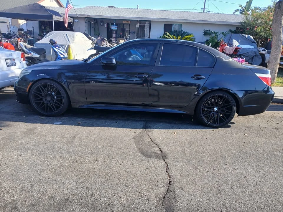 2008 BMW E60 545i & 550i Sedan - Image 7 of 16