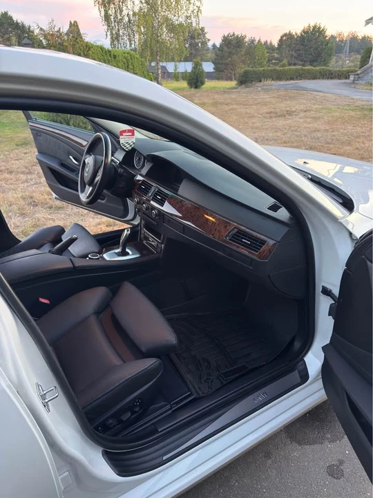 2008 BMW E60 5 Series Sedan - Image 10 of 17