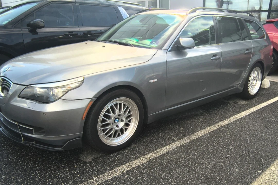 2008 BMW E60 5 Series Sedan - Image 2 of 10