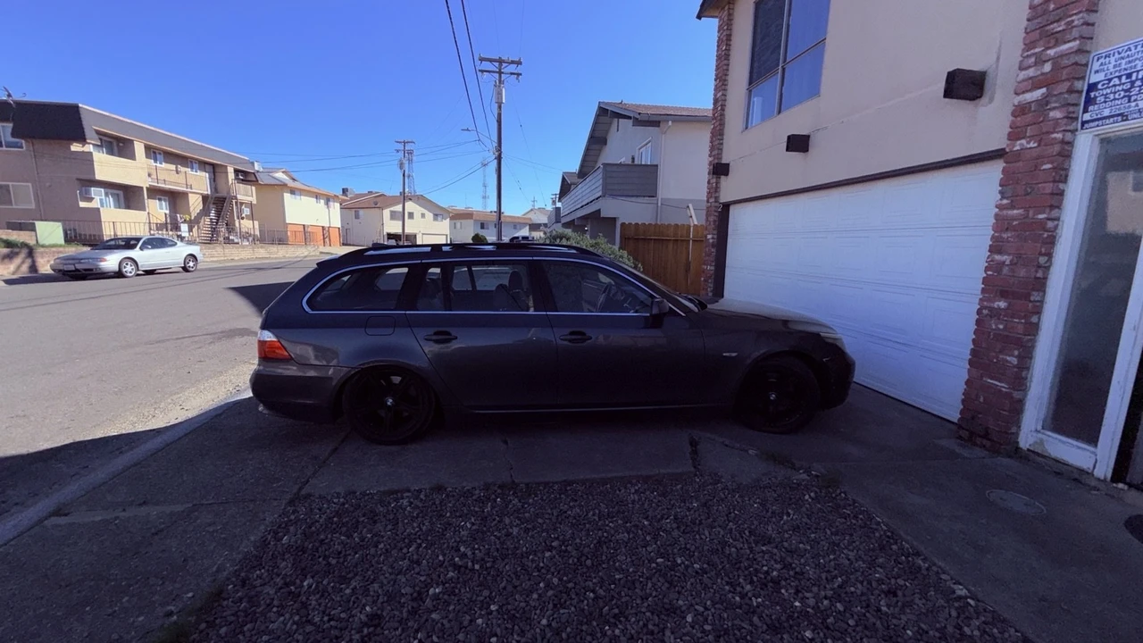 2008 BMW E60 5 Series Sedan - Image 2 of 10