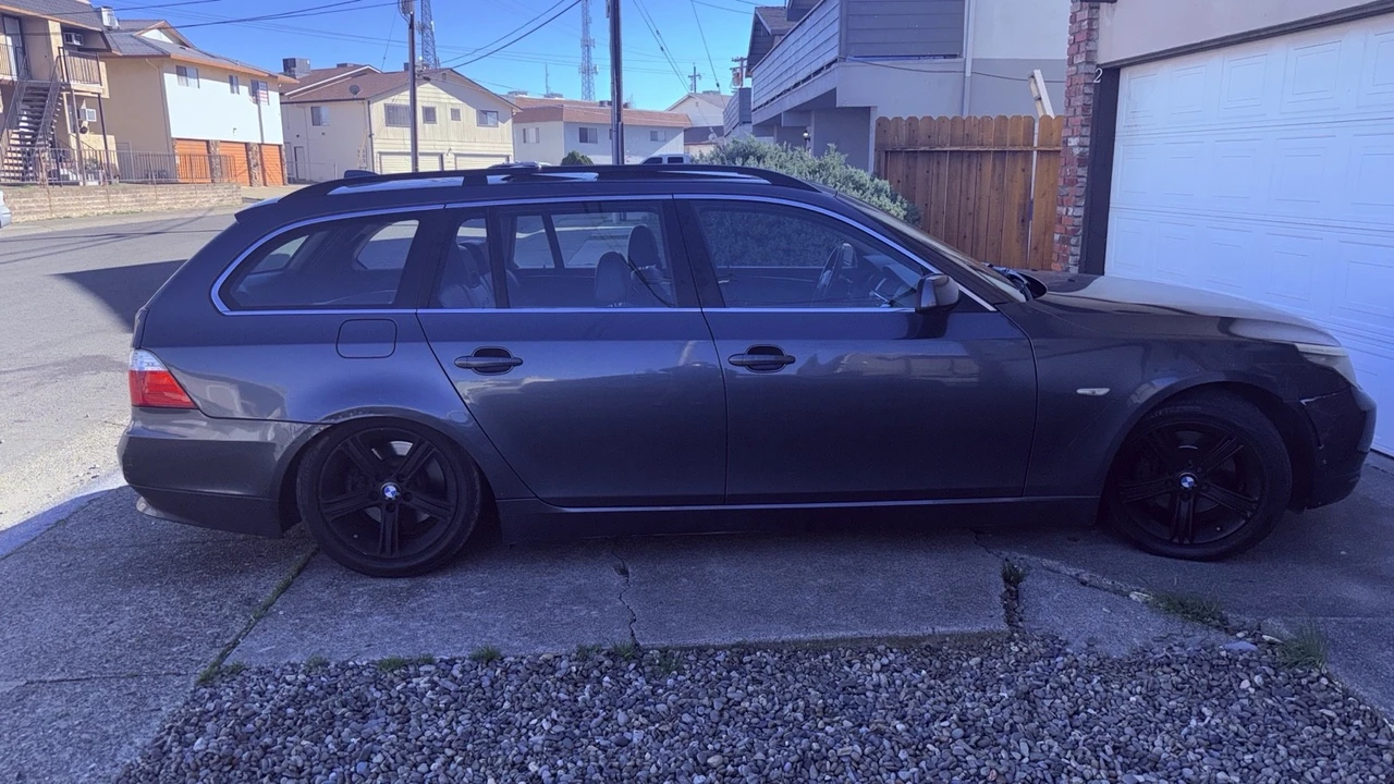 2008 BMW E60 5 Series Sedan - Image 3 of 10