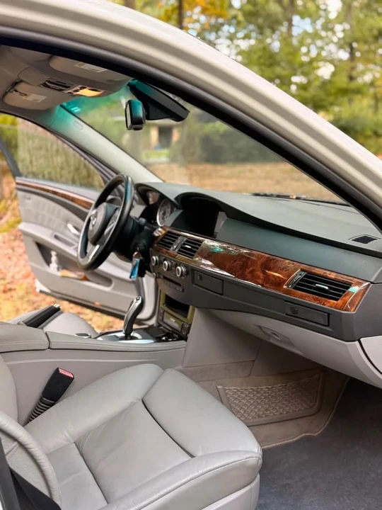 2008 BMW E60 5 Series Sedan - Image 11 of 16