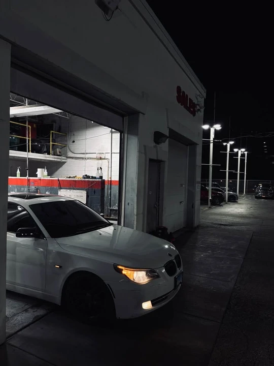 2008 BMW E60 5 Series Sedan - Image 9 of 10