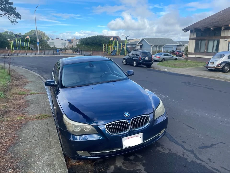 2008 BMW E60 5 Series Sedan - Image 2 of 3
