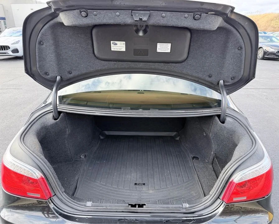 2008 BMW E60 5 Series Sedan - Image 15 of 18