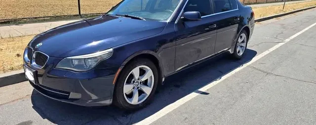 2008 BMW 5 Series 528xi Sedan