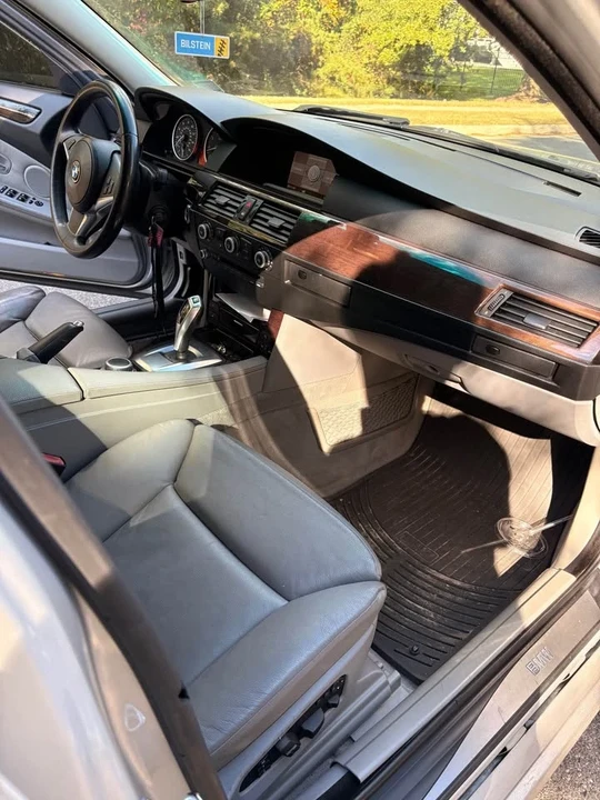2008 BMW E60 5 Series Sedan - Image 10 of 16