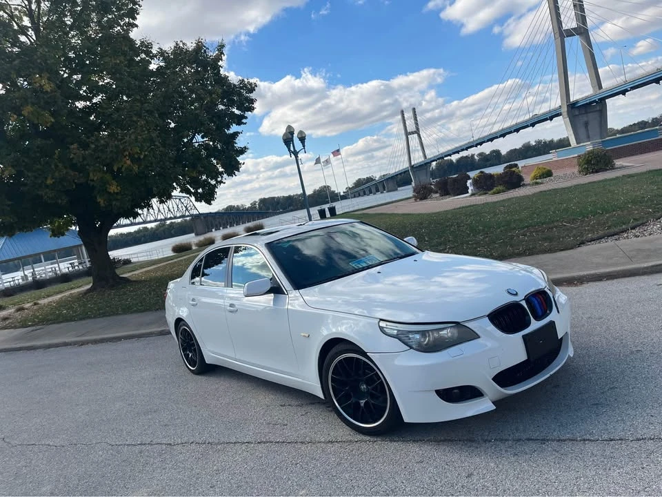 2008 BMW E60 5 Series Sedan - Image 2 of 3
