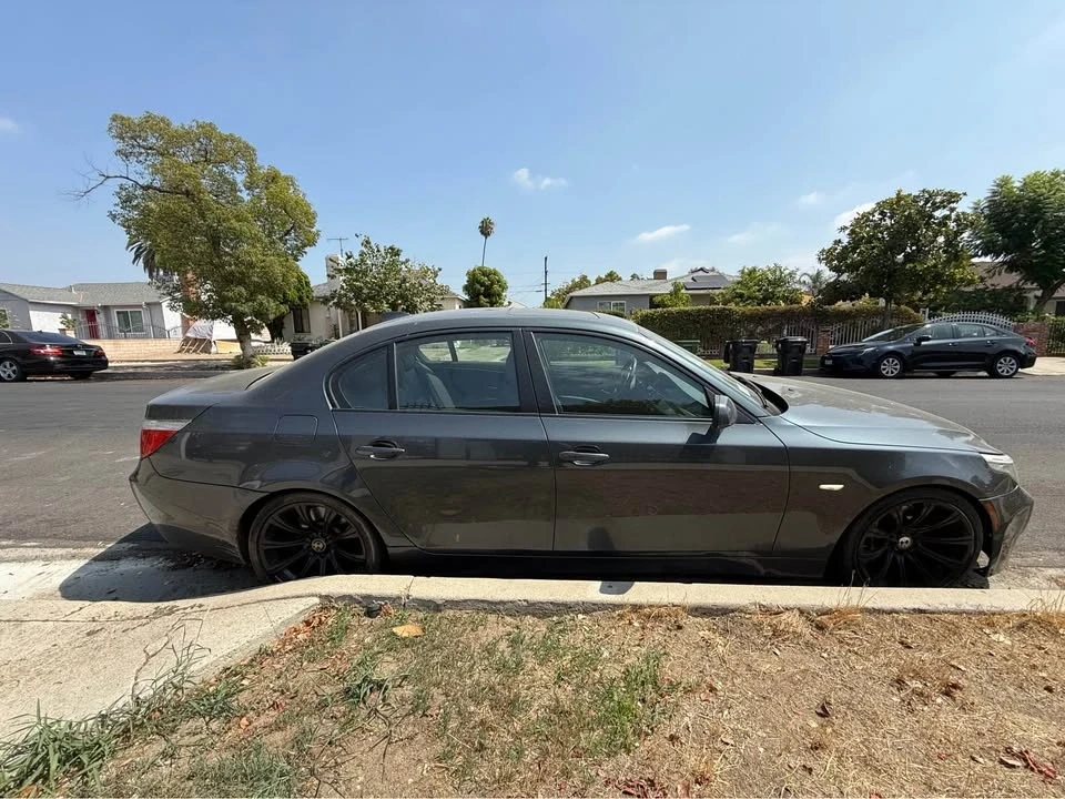 2008 BMW E60 545i & 550i Sedan - Image 6 of 11