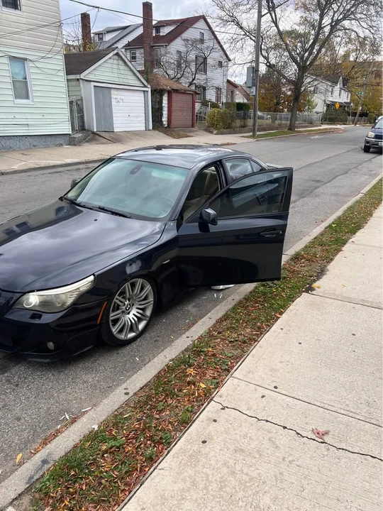 2008 BMW E60 545i & 550i Sedan - Image 4 of 7