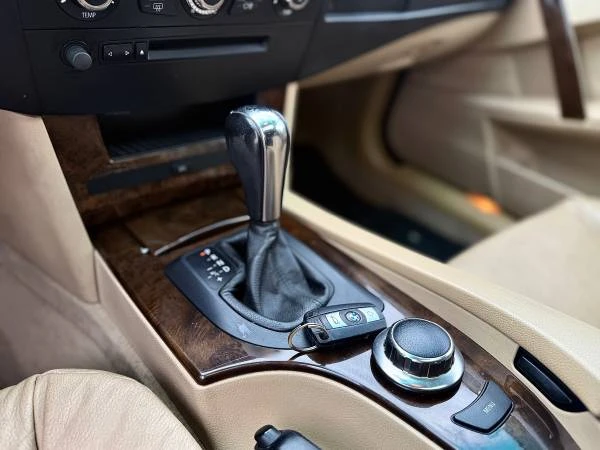 2008 BMW E60 5 Series Sedan - Image 14 of 21