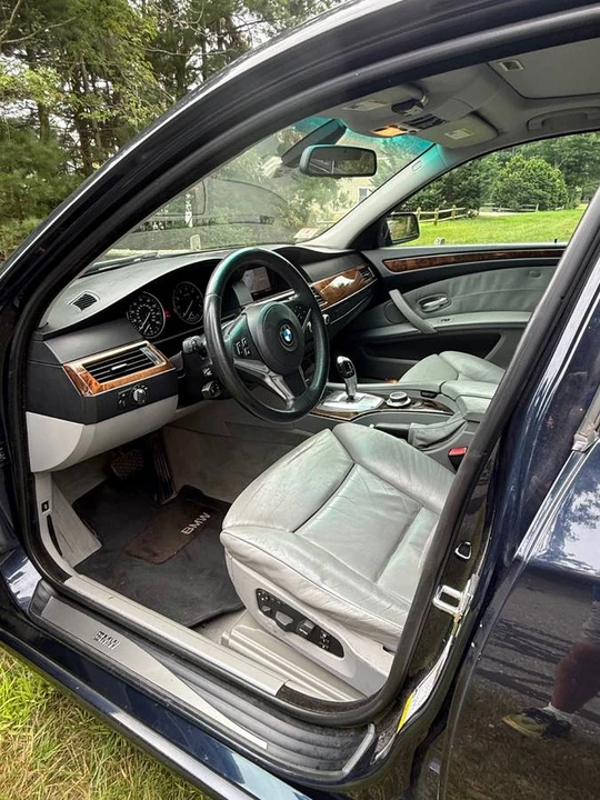 2008 BMW E60 5 Series Sedan - Image 7 of 10