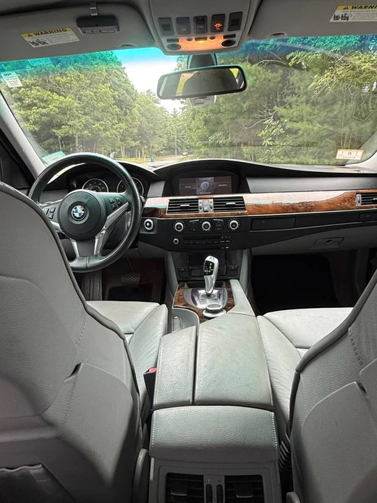 2008 BMW E60 5 Series Sedan - Image 9 of 10