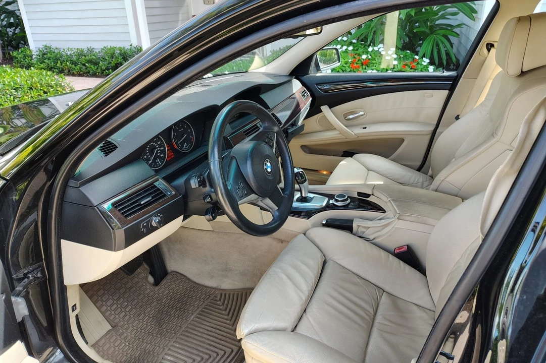 2008 BMW E60 5 Series Sedan - Image 5 of 9