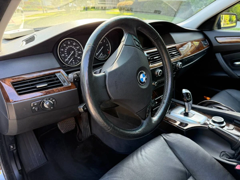 2008 BMW E60 5 Series Sedan - Image 5 of 10