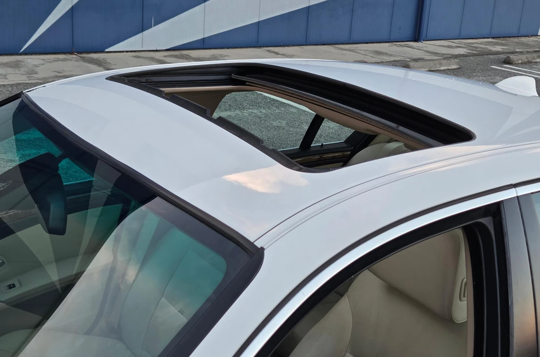 2008 BMW E60 5 Series Sedan - Image 22 of 31