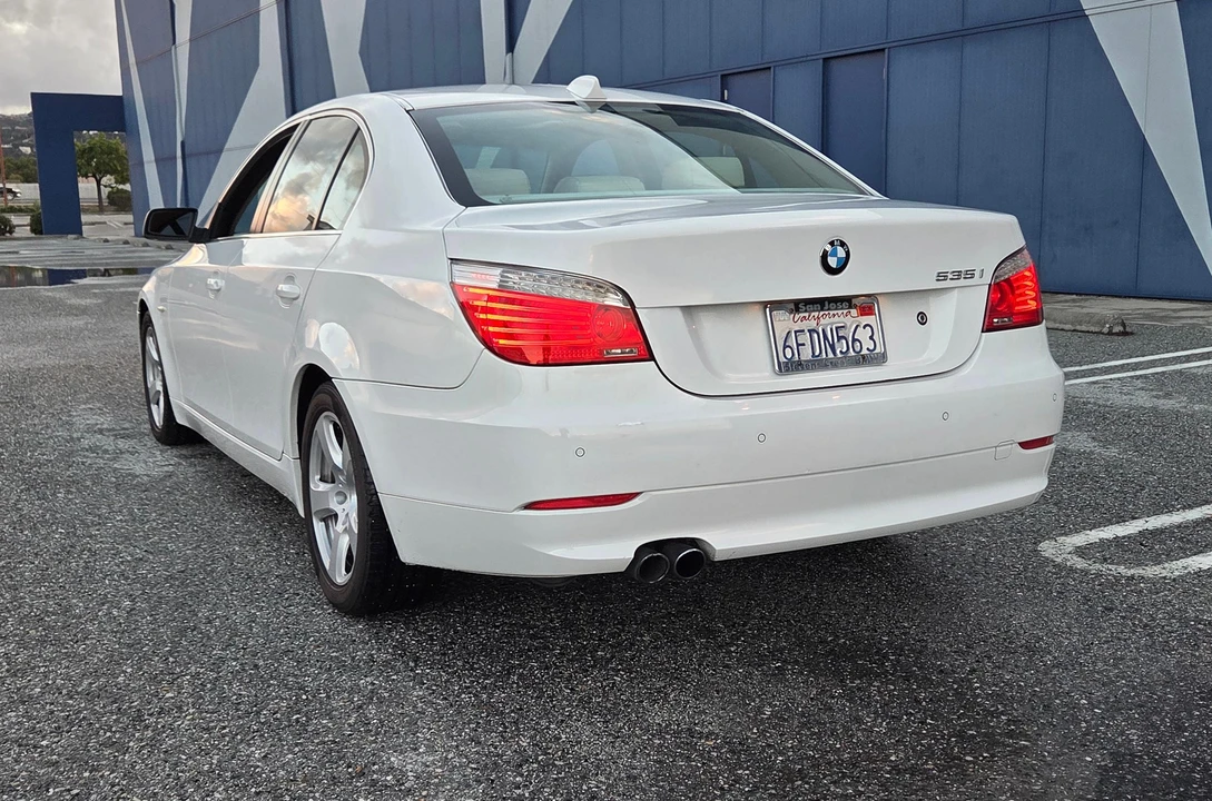 2008 BMW E60 5 Series Sedan - Image 10 of 31