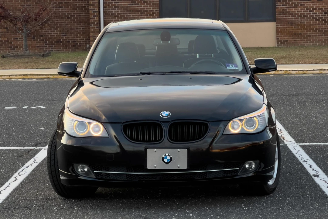 2008 BMW E60 5 Series Sedan - Image 2 of 31