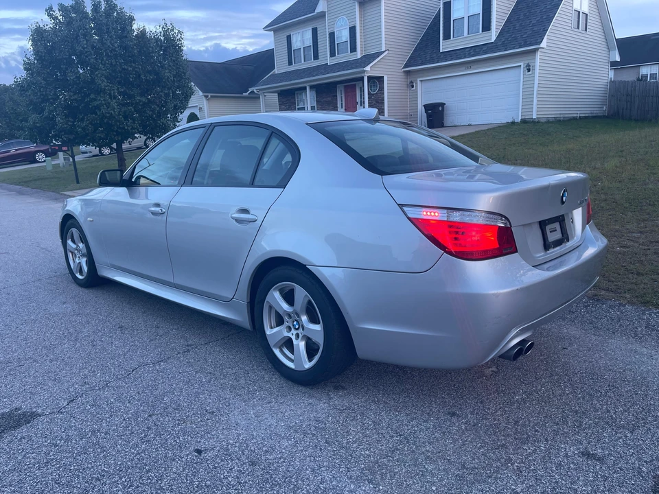 2008 BMW E60 5 Series Sedan - Image 14 of 31