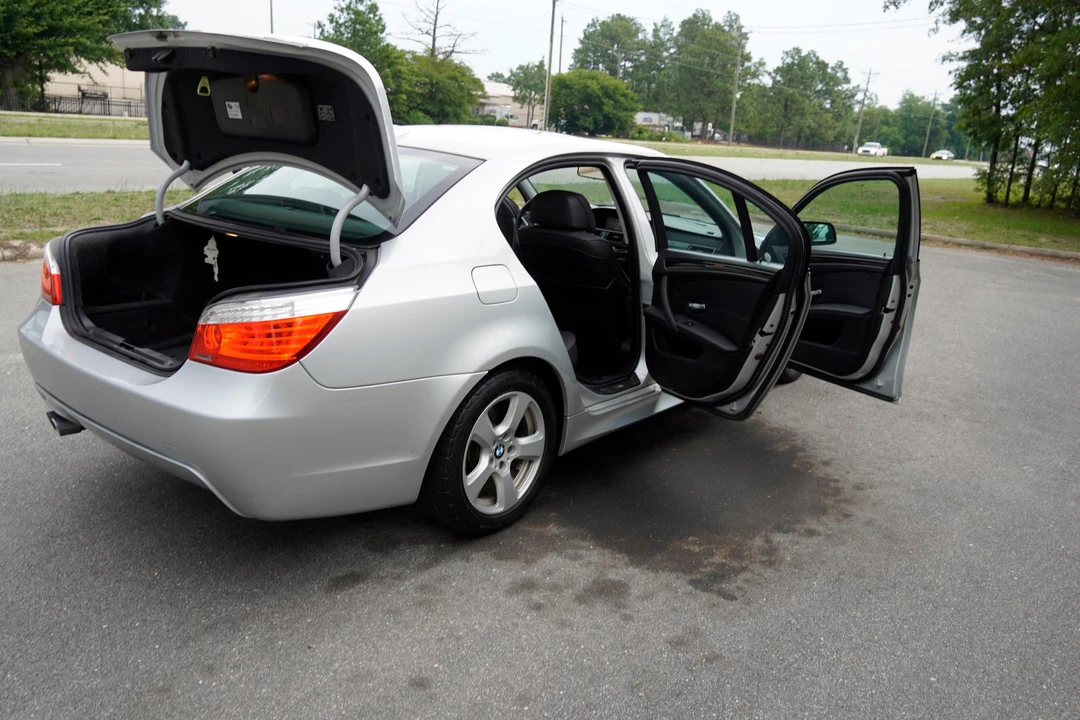 2008 BMW E60 5 Series Sedan - Image 23 of 31